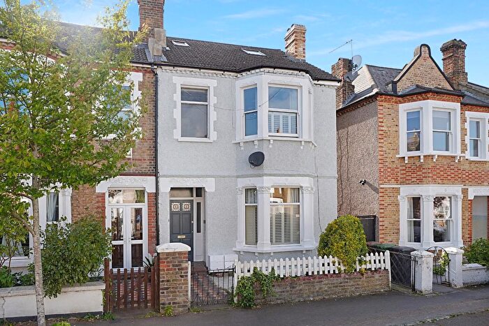 2 Bedroom Flat For Sale In Knighton Park Road, Sydenham, London, SE26