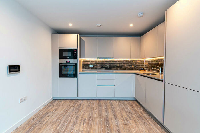 2 Bedroom Apartment To Rent In Potato Wharf, Castlefield, Manchester, M3