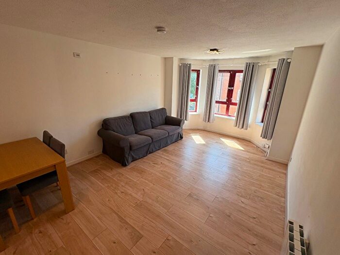 2 Bedroom Flat To Rent In Cleveland Street, Glasgow, G3