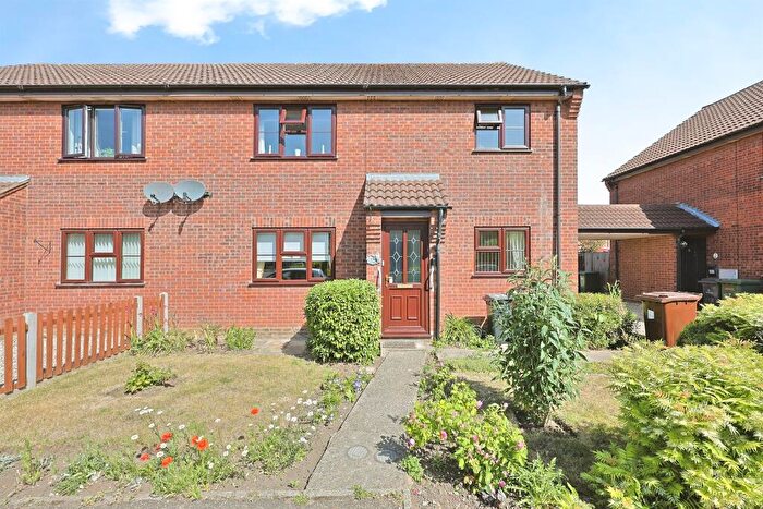 2 Bedroom Apartment For Sale In South Green, Dereham, NR19