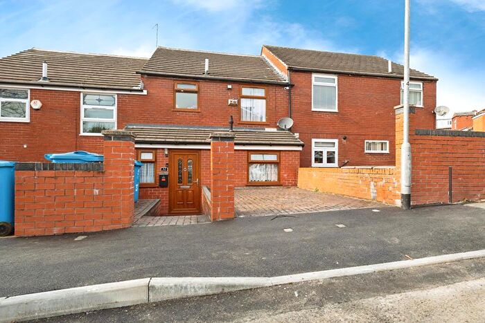 3 Bedroom Terraced House For Sale In Chief Street, Oldham, Lancashire, OL4