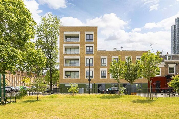 3 Bedroom Flat For Sale In Prestwood Street, City Road, N1