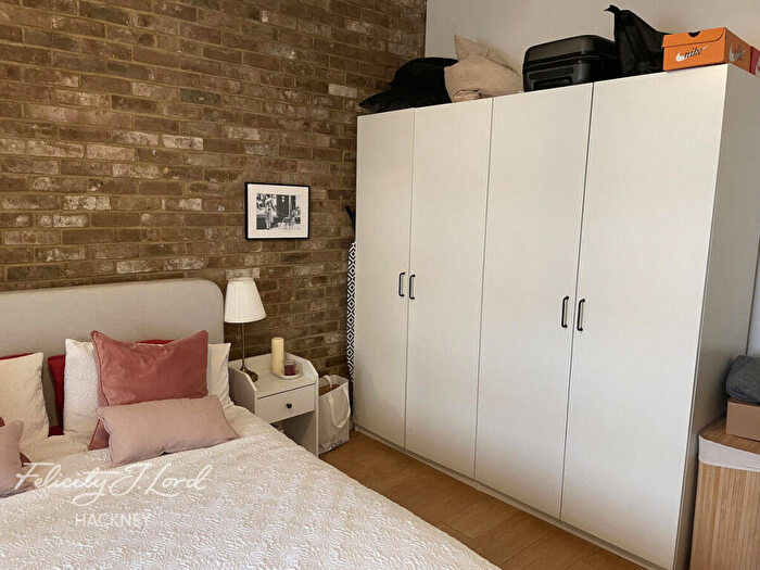 1 Bedroom Apartment To Rent In Barnabas Road, London, E9