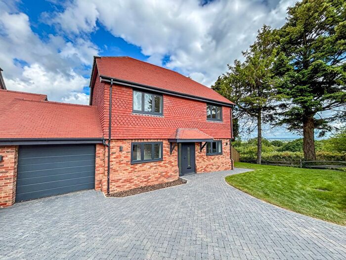 4 Bedroom Detached House For Sale In Bradshaw Close, Guestling, TN35