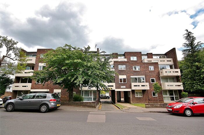 Studio To Rent In Constitution Hill, Woking, Surrey, GU22