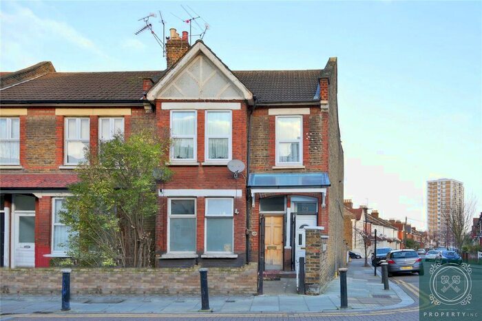 3 Bedroom Flat To Rent In Vartry Road, London, N15
