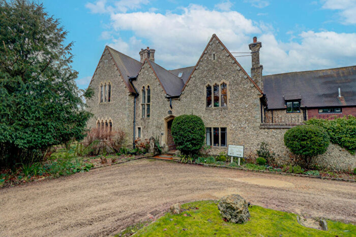 2 Bedroom Apartment For Sale In Wycombe Road, Prestwood, Great Missenden, HP16