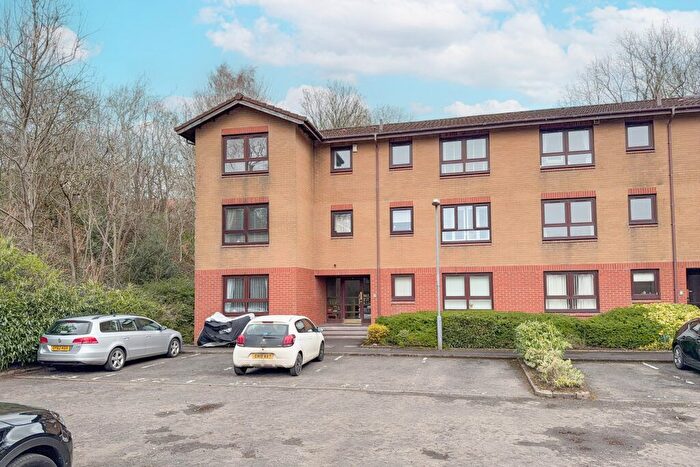 2 Bedroom Flat For Sale In Woodlands Court, Old Kilpatrick, G60
