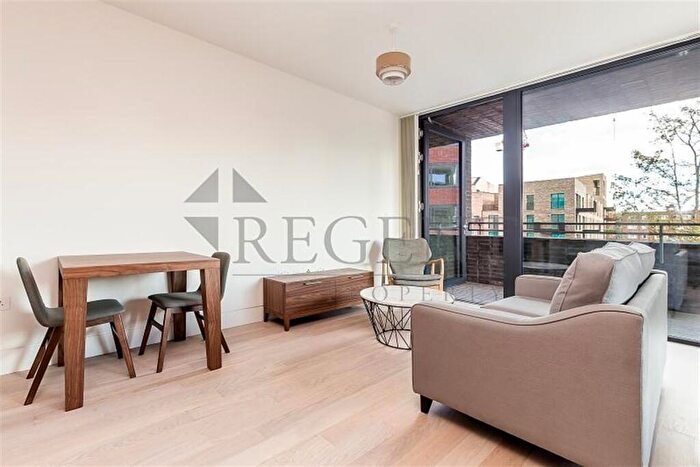 Apartment To Rent In Mono Tower, Penn Street, N1