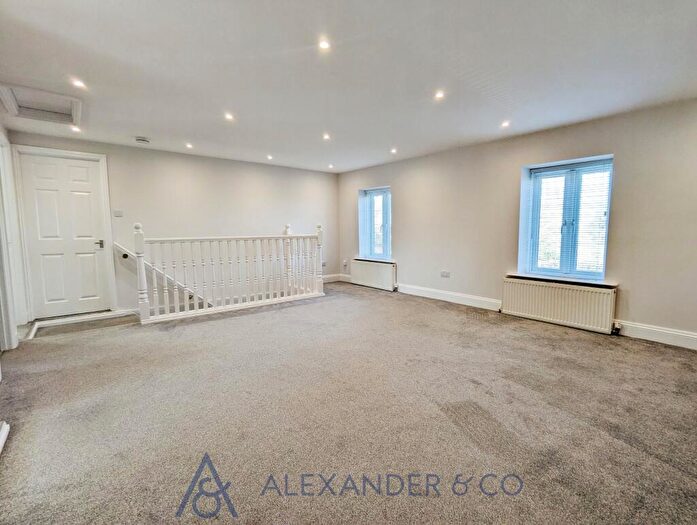 2 Bedroom Maisonette To Rent In Ploughley Road, Lower Arncott, Bicester, OX25