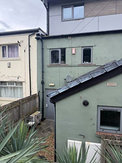 2 Bedroom Apartment To Rent In A Kingsway, Bingley, BD16