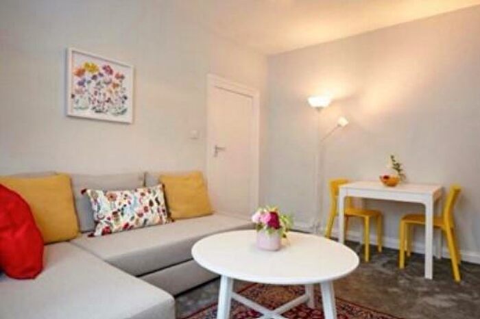 1 Bedroom Flat To Rent In Drummond Road, Bristol, BS2
