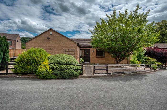 3 Bedroom Detached Bungalow For Sale In Nursery Croft, Matlock, DE4