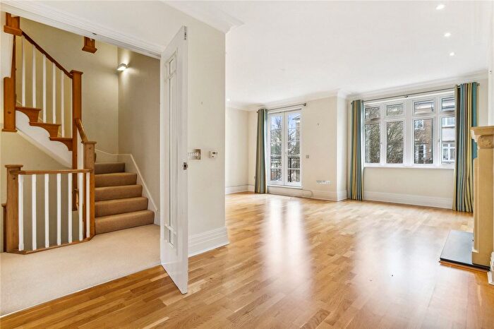 5 Bedroom Terraced House For Sale In Kelsall Mews, Richmond, TW9