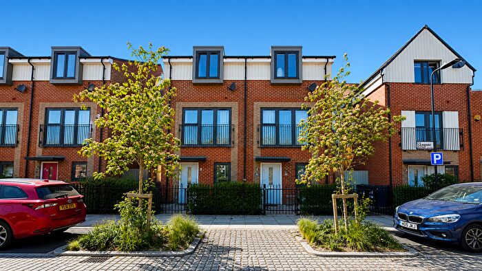 3 Bedroom Semi-Detached House For Sale In Isambard Road, Southall, UB2
