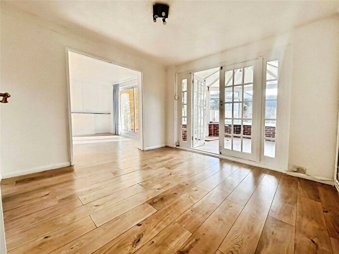 3 Bedroom Semi Detached House To Rent In Blackwell Drive, Watford, Hertfordshire, WD19