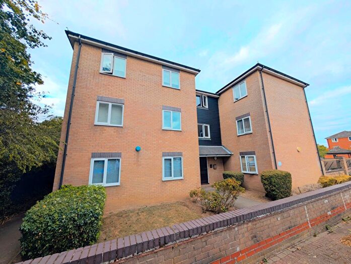 1 Bedroom Flat For Sale In Flanders Field, Colchester, CO2