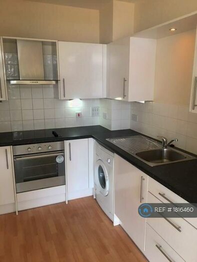 2 Bedroom Flat To Rent In Shirley Road, Southampton, SO15