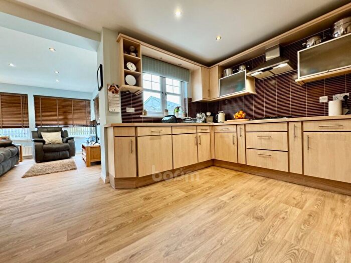 4 Bedroom Detached House For Sale In Grahamfield Place, Beith, KA15