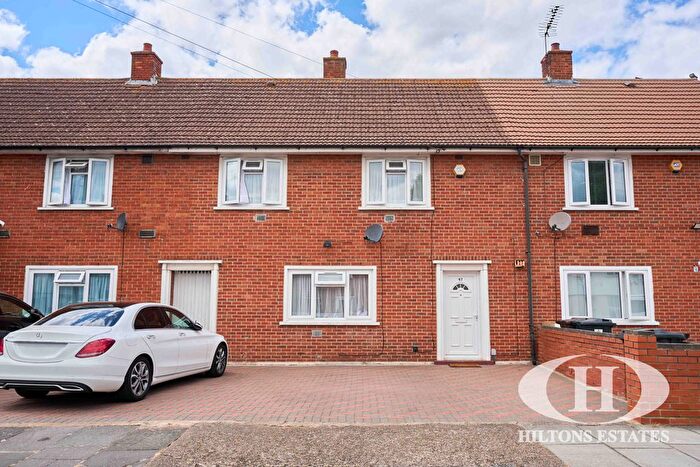 4 Bedroom Terraced House For Sale In Stansfield Road, Hounslow, TW4