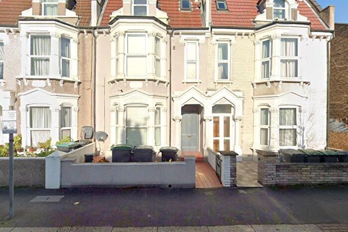 2 Bedroom Flat To Rent In Lausanne Road, London, N8