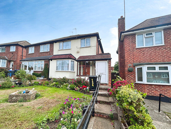 3 Bedroom Semi-Detached House For Sale In Spouthouse Lane, Great Barr, Birmingham, B43