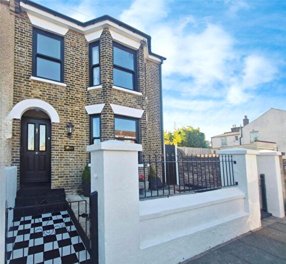 3 Bedroom End Of Terrace House For Sale In St. Patricks Road, Deal, Kent, CT14