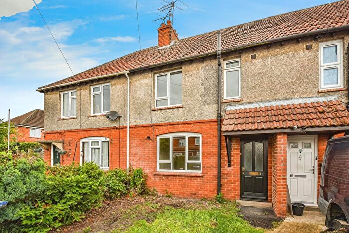 3 Bedroom Terraced House For Sale In Roseland Avenue, Devizes, SN10