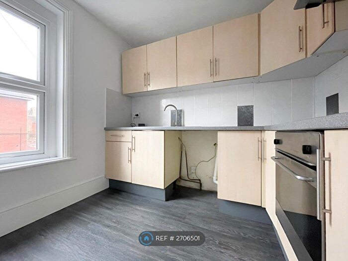2 Bedroom Flat To Rent In Victoria Road North, Southsea, PO5