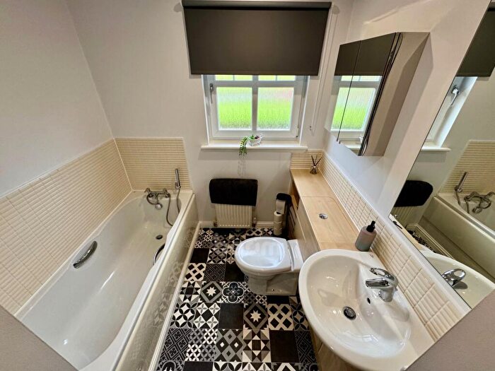 4 Bedroom Detached House For Sale In Grahamfield Place, Beith, KA15