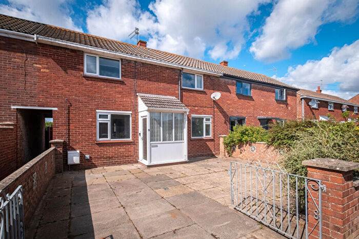 3 Bedroom Terraced House For Sale In Windsor Road, Caister-On-Sea, Norfolk, NR30