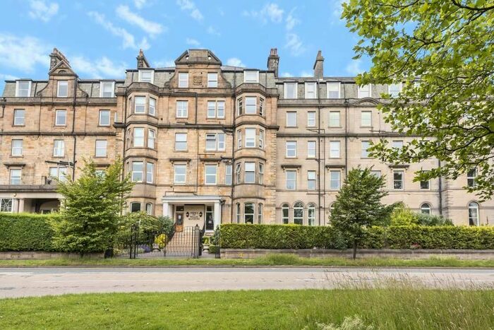 3 Bedroom Flat To Rent In Prince Of Wales Mansions, Harrogate, HG1