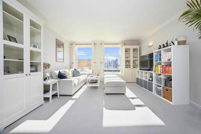 2 Bedroom Flat To Rent In Matiere Place, Earl's Court Square, Kensington, SW5