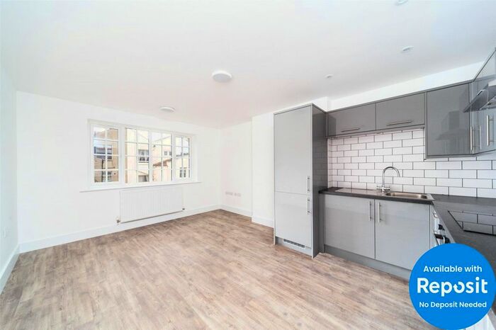 5 Bedroom Flat To Rent In Melville Road, Hove, East Sussex, BN3