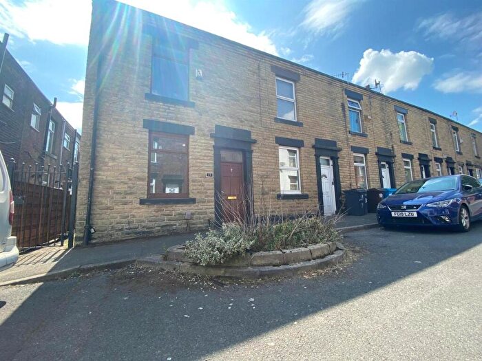 2 Bedroom House To Rent In Chancery Lane, Shaw, OL2