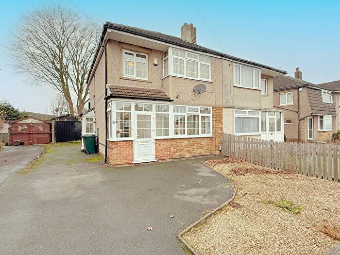 3 Bedroom Semi-Detached House For Sale In Willow Avenue, Wrose, Bradford, BD2