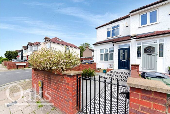 2 Bedroom End Of Terrace House For Sale In Ellison Road, Streatham, SW16