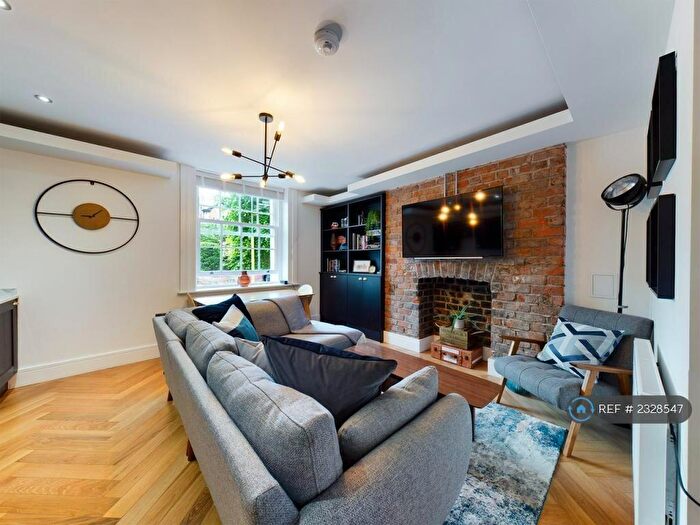 2 Bedroom Flat To Rent In Parkfield Road, Aigburth, Liverpool, L17