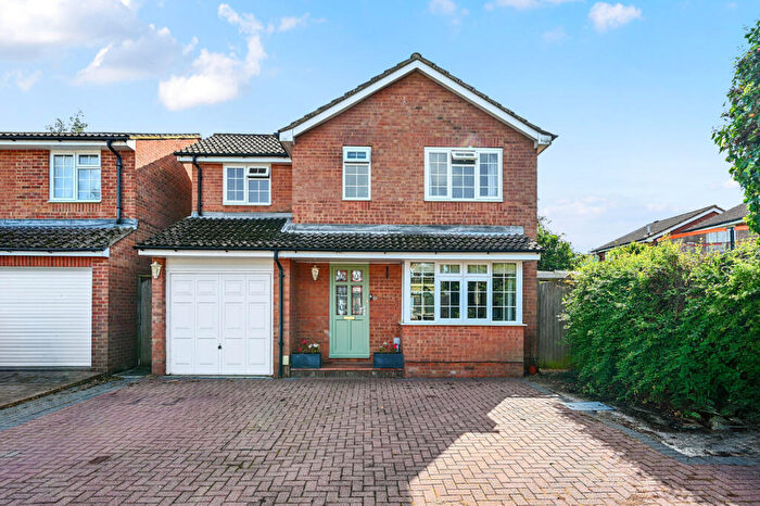 4 Bedroom Detached House For Sale In Quinnell Drive, Hailsham, BN27