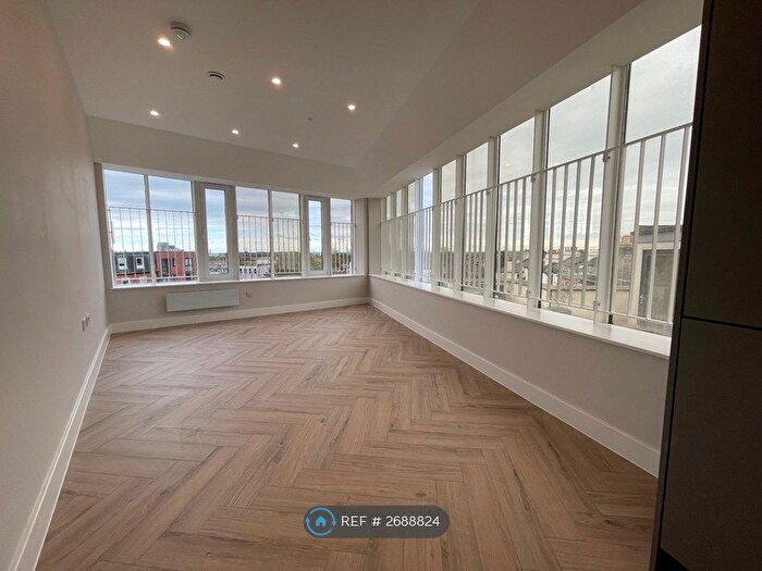 2 Bedroom Flat To Rent In Carlton Crescent, Southampton, SO15