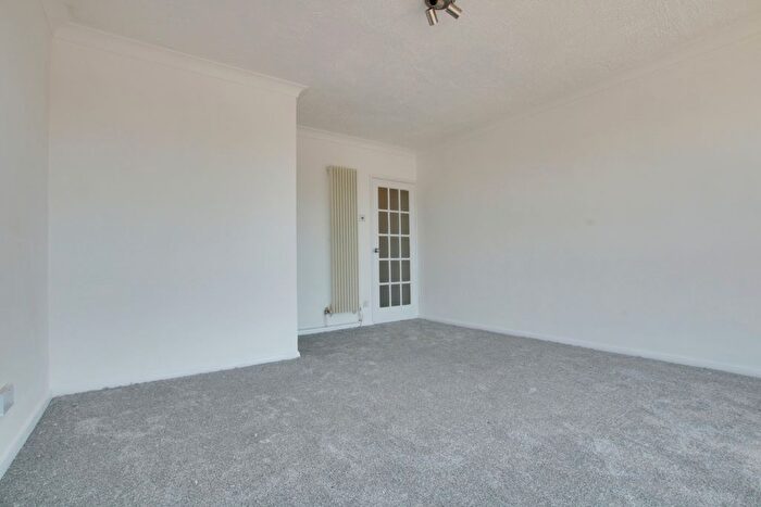 2 Bedroom Flat To Rent In Bromley Road, London, Greater London, SE6