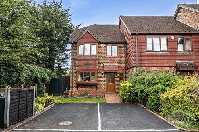4 Bedroom Semi Detached House For Sale In Meadow Bank, Guildford, Surrey, GU1