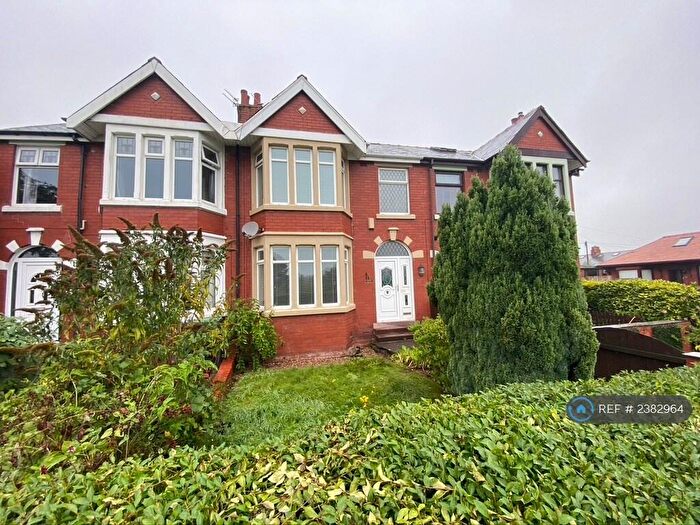 3 Bedroom Terraced House To Rent In Kingscote Drive, Blackpool, FY3