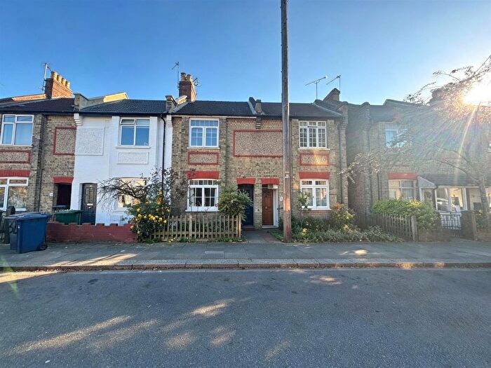 1 Bedroom Maisonette To Rent In Rasper Road, London, N20