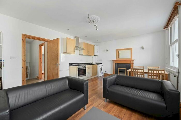 3 Bedroom Maisonette To Rent In Loftus Road, Shepherds Bush, W12