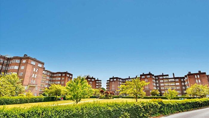 2 Bedroom Flat To Rent In Chiswick Village, Chiswick, Chiswick, W4
