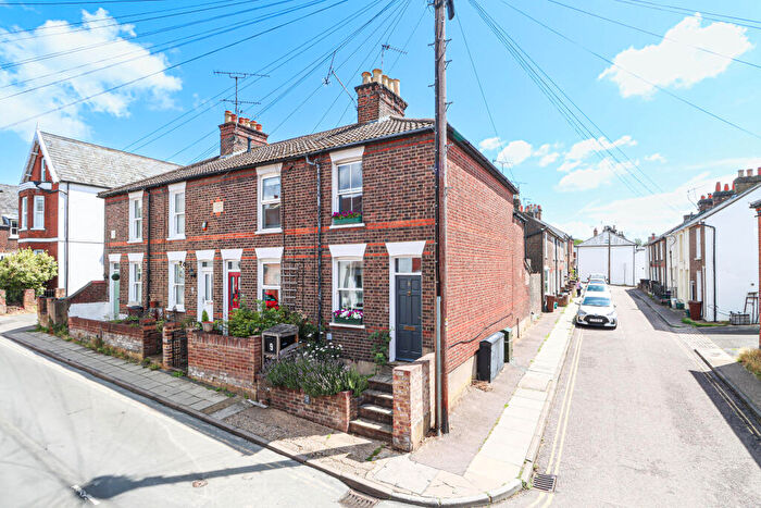 2 Bedroom End Of Terrace House For Sale In Inkerman Road, St Albans, AL1