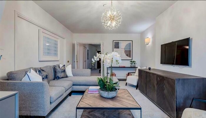 4 Bedroom Flat To Rent In Park Road, London, NW8