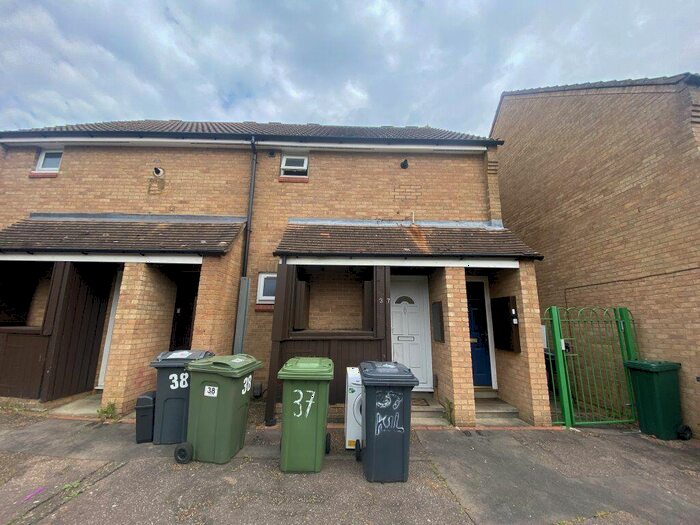 Studio To Rent In Kilham, Orton Goldhay, Peterborough, PE2