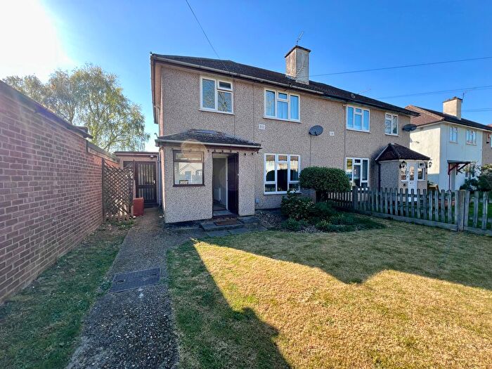 4 Bedroom Semi-Detached House To Rent In Skipton Drive, Hayes, UB3